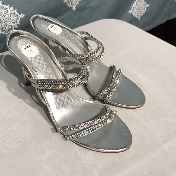 lord and taylor silver shoes